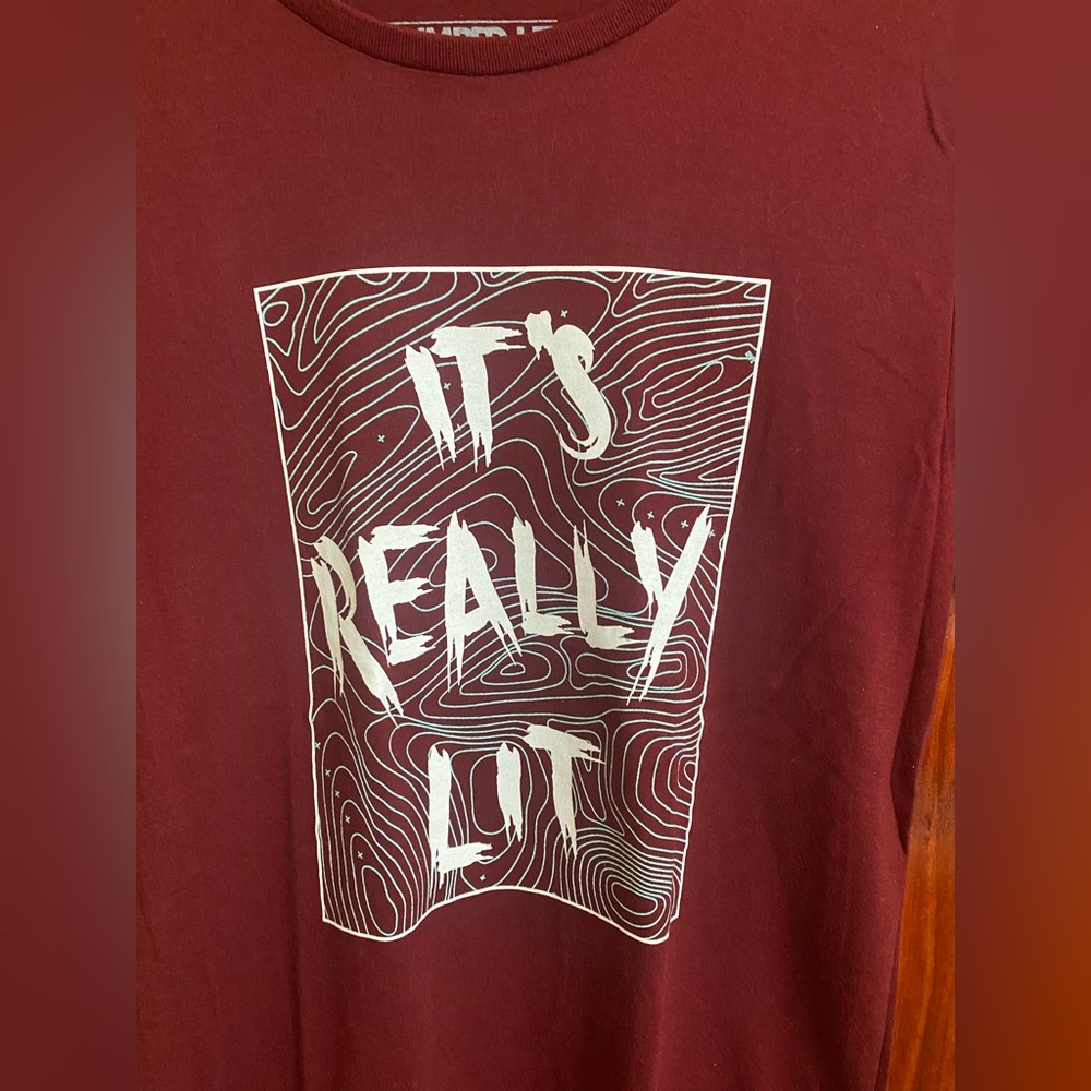 Penshoppe Men’s Graphic Shirt